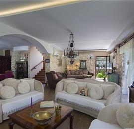 5 bedroom bayside villa with pool near Kotor, sleeps 12